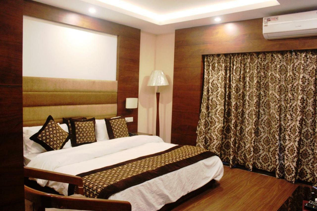 Hotel Simla Siliguri Ngoại thất bức ảnh